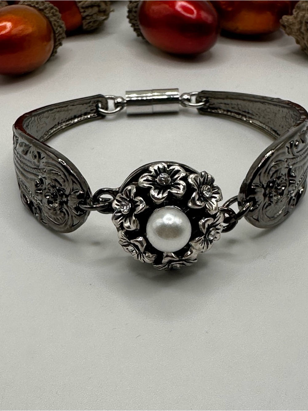 Pewter Colored Snap Jewelry Bracelet 18mm Faux Pearl Sparkle Floral Ginger Snap!